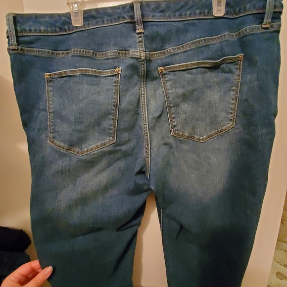 Women's Mid-Rise Skinny Jeans - Picture 3 of 4